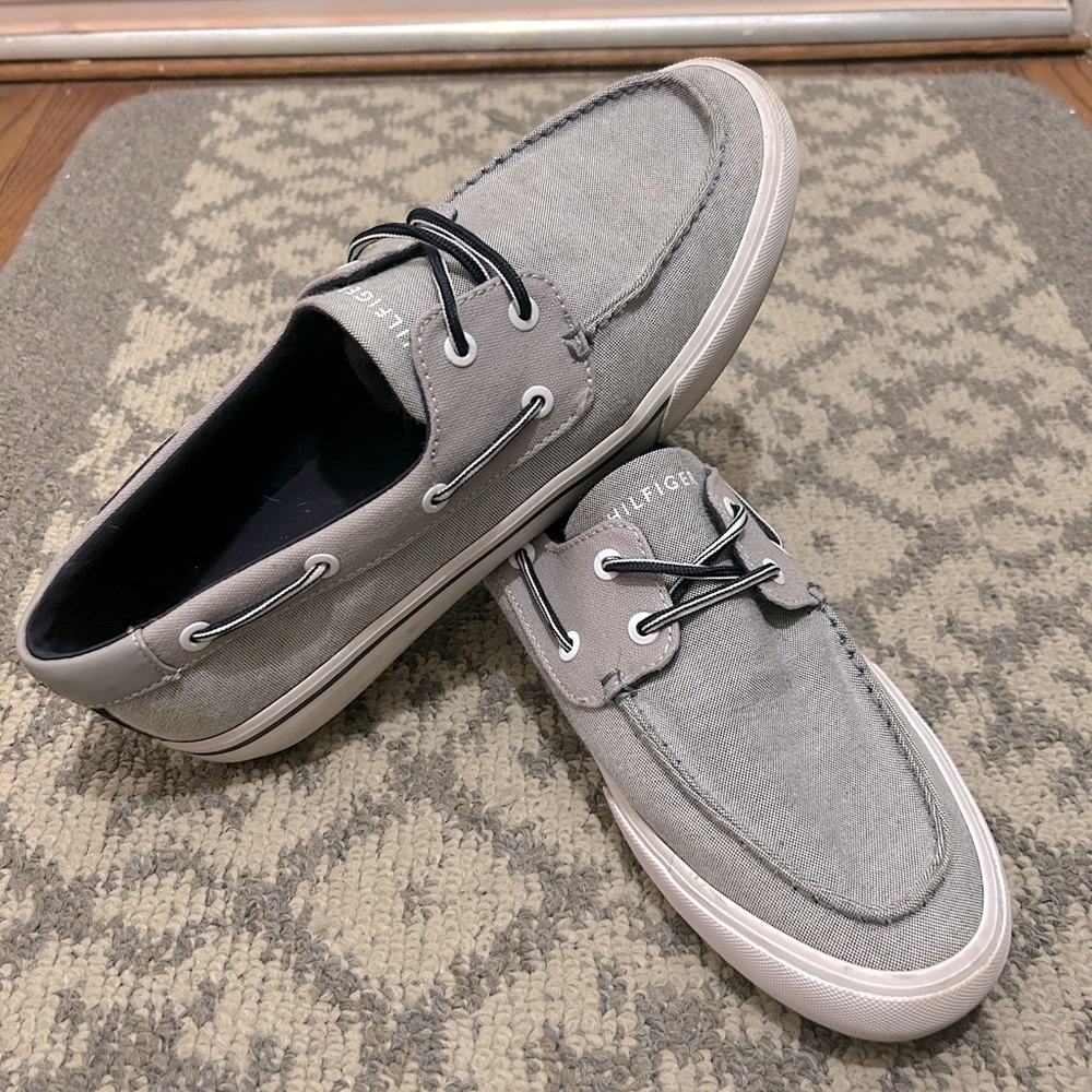 Tommy Hilfiger Men’s Size 10 Shoe